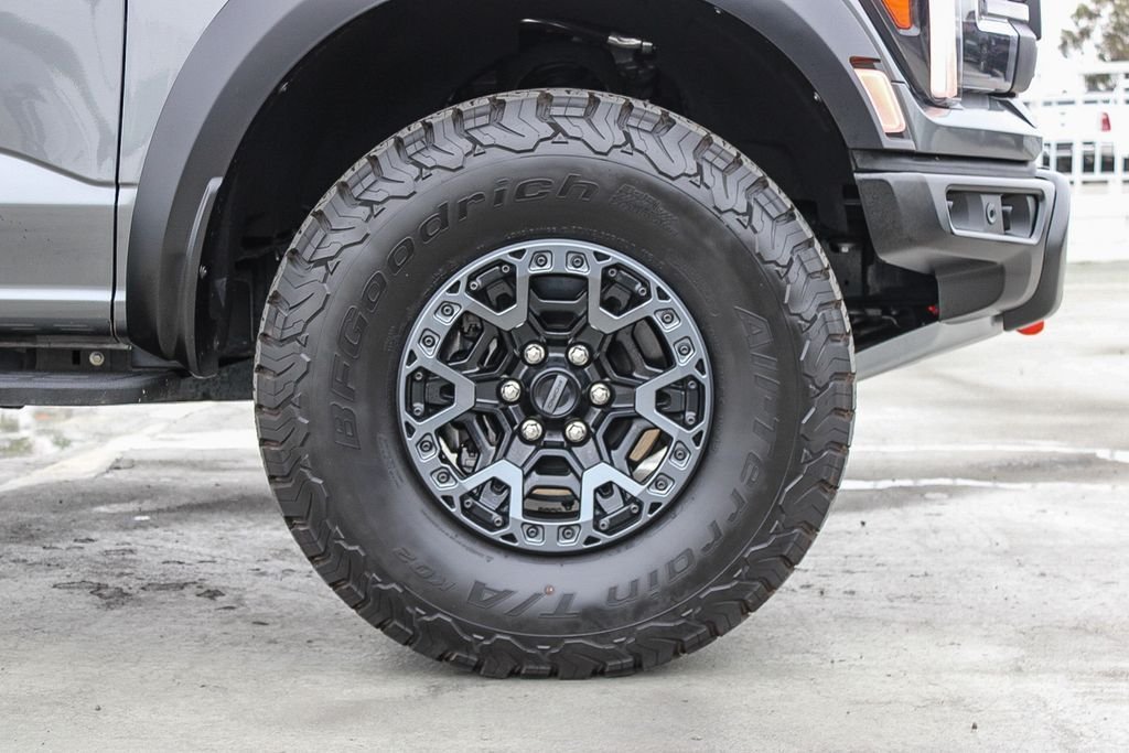 Used 2025 Gray Metallic Ford Raptor image 11
