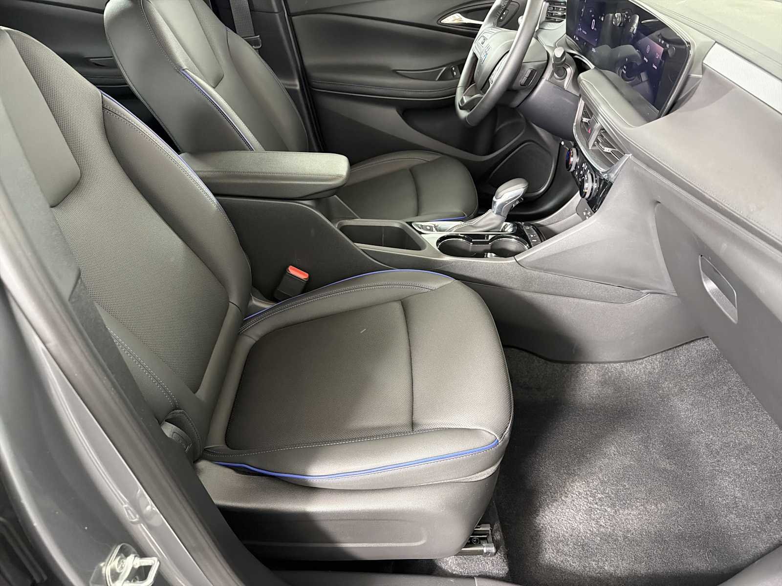 2026 Buick Encore GX Sport Touring - Photo 12