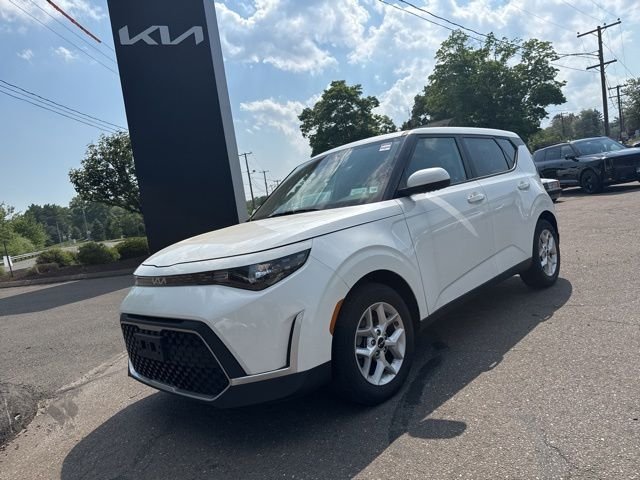 2024 Kia Soul 2.0L LX IVT's photo