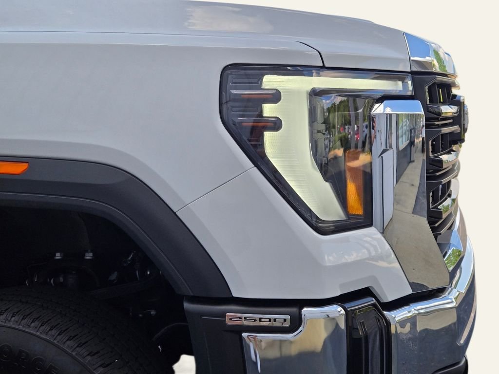 Used 2025 White GMC Pro image 11