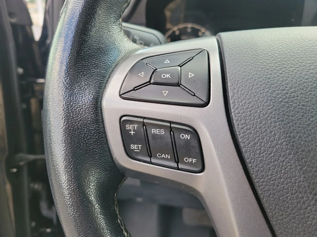 Used 2019 Black Ford XLT image 29