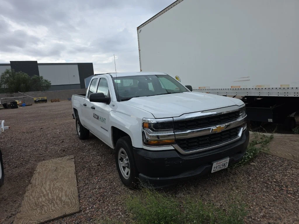 Used 2018 White Chevrolet WT image 2
