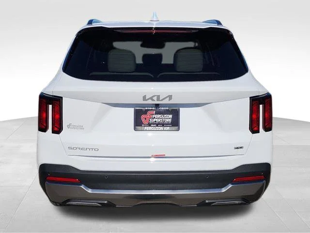 New 2026 White Kia S image 4
