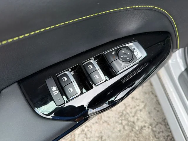 2026 Kia K5 GT - Photo 18