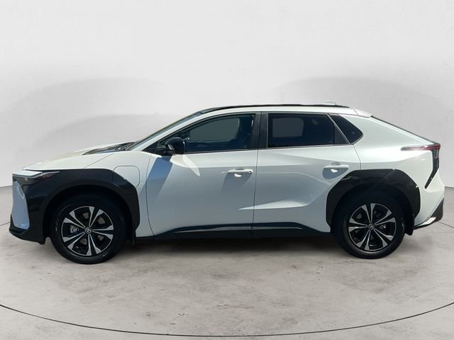 Used 2024 Beige Toyota XLE image 2