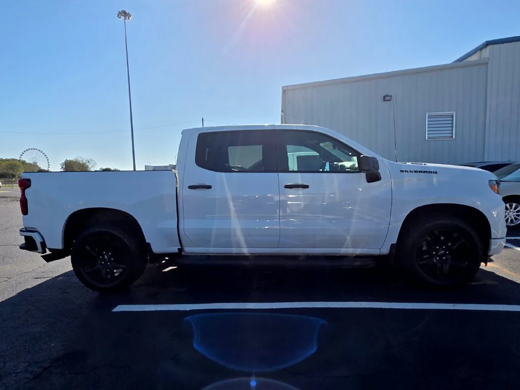 Used 2026 Summit White Chevrolet Custom image 9