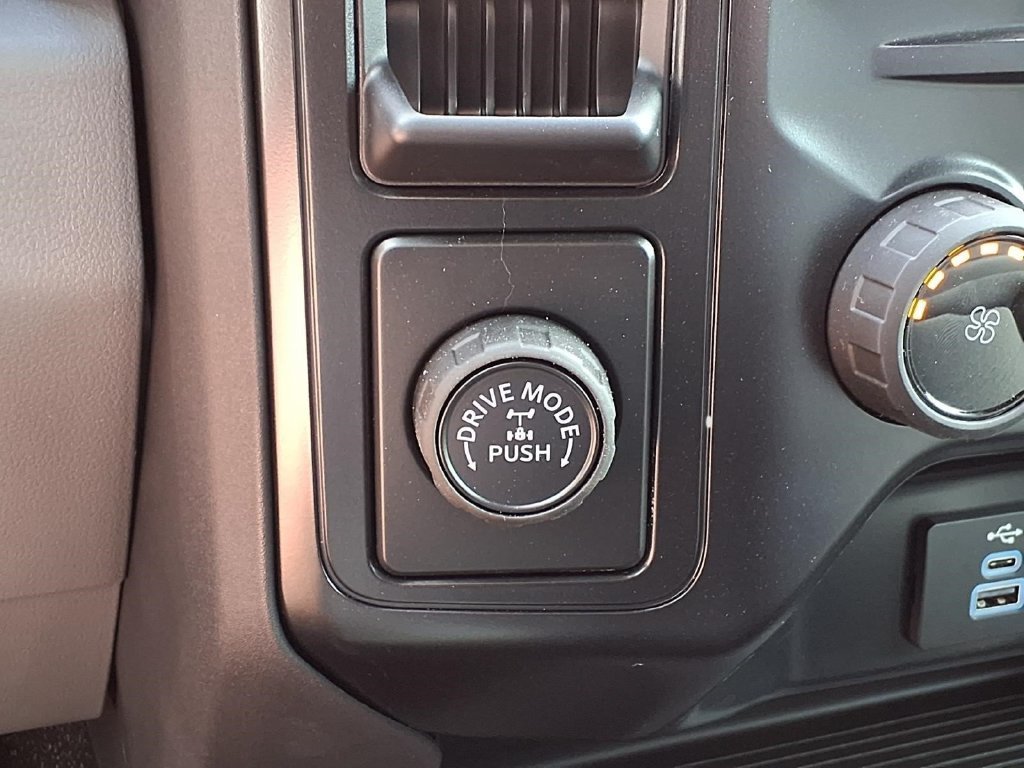 2026 Ford F-350 Super Duty XL - Photo 14