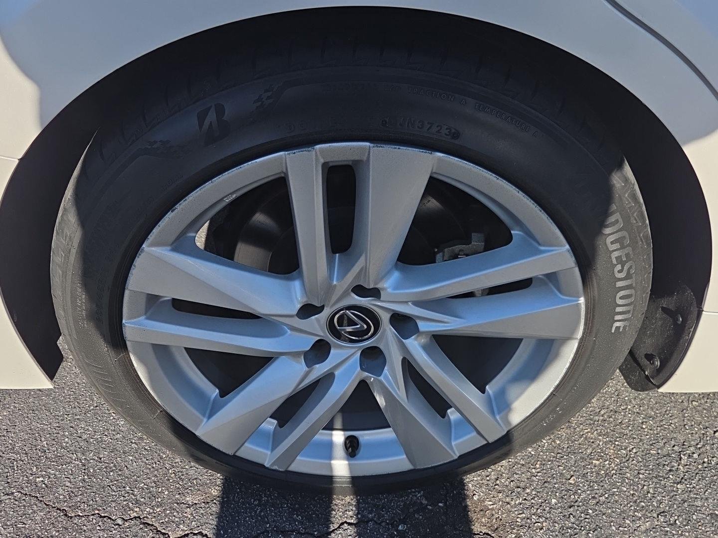 Used 2023 WHITE Lexus IS 300 image 4