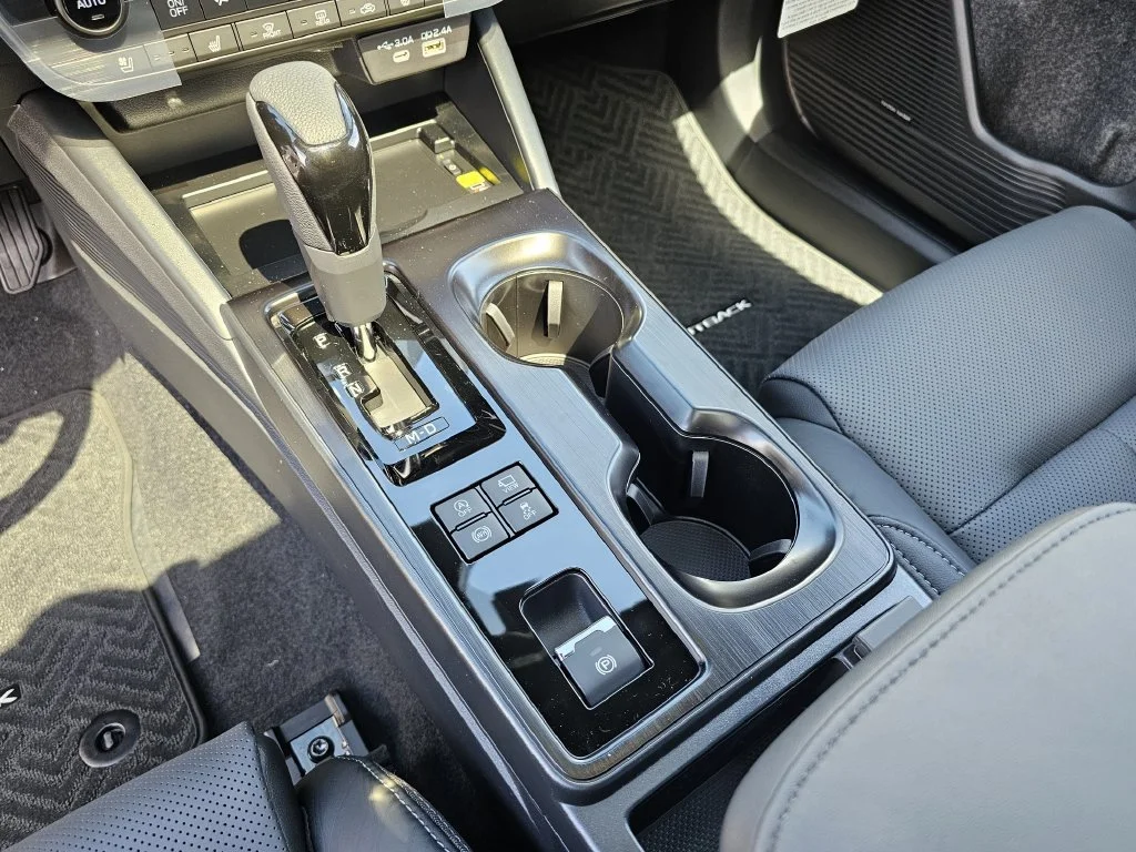 New 2026 CRYSTAL WHITE PEARL Subaru Touring image 21