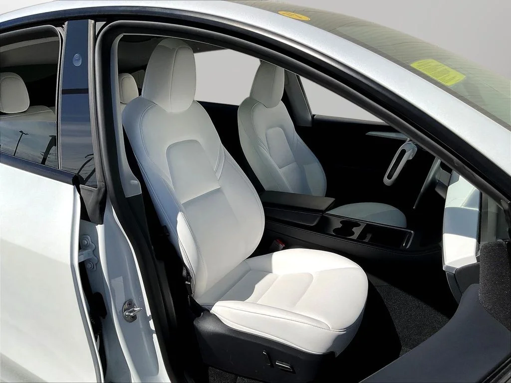 Used 2024 White Tesla Long Range image 28