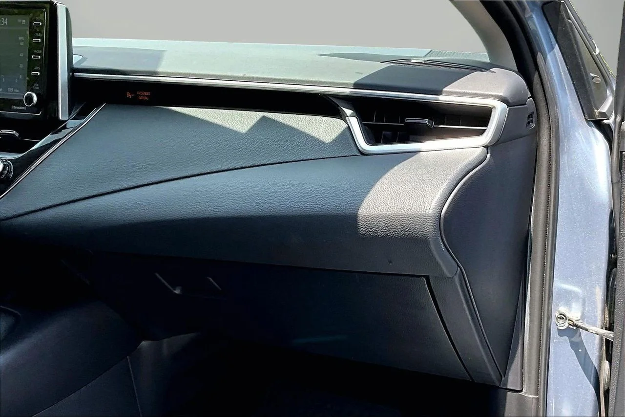 Certified Used 2021  Toyota LE image 19