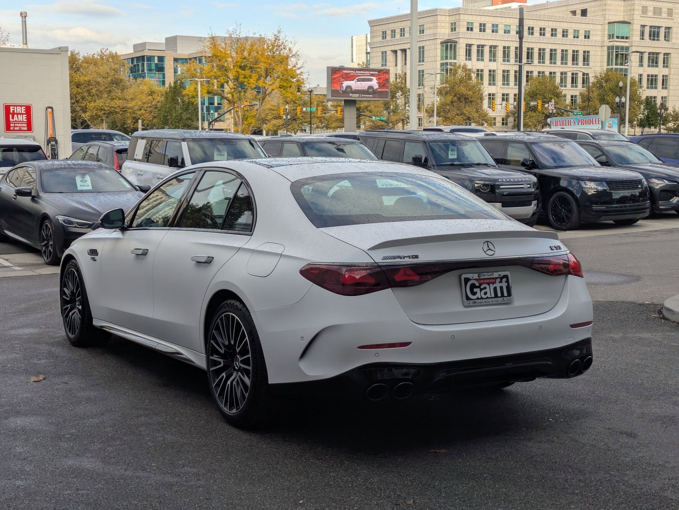New 2026 MANUFAKTUR Moonlight White Magno Mercedes-Benz AMG® E 53 E image 22
