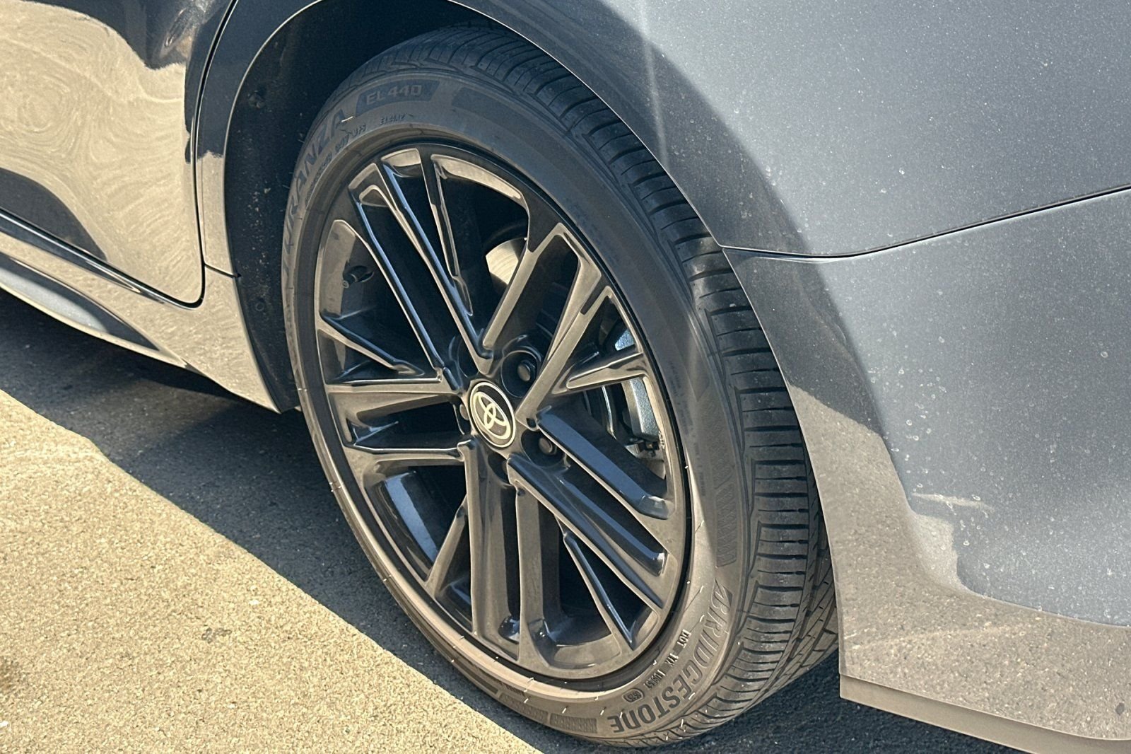 2025 Toyota Camry SE photo 4