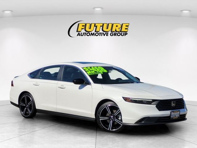 Used 2025 White Honda Sport image 1