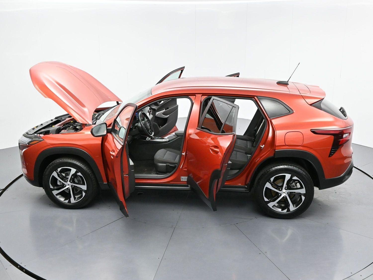 Used 2024 Cayenne Orange Metallic Chevrolet 1RS image 37