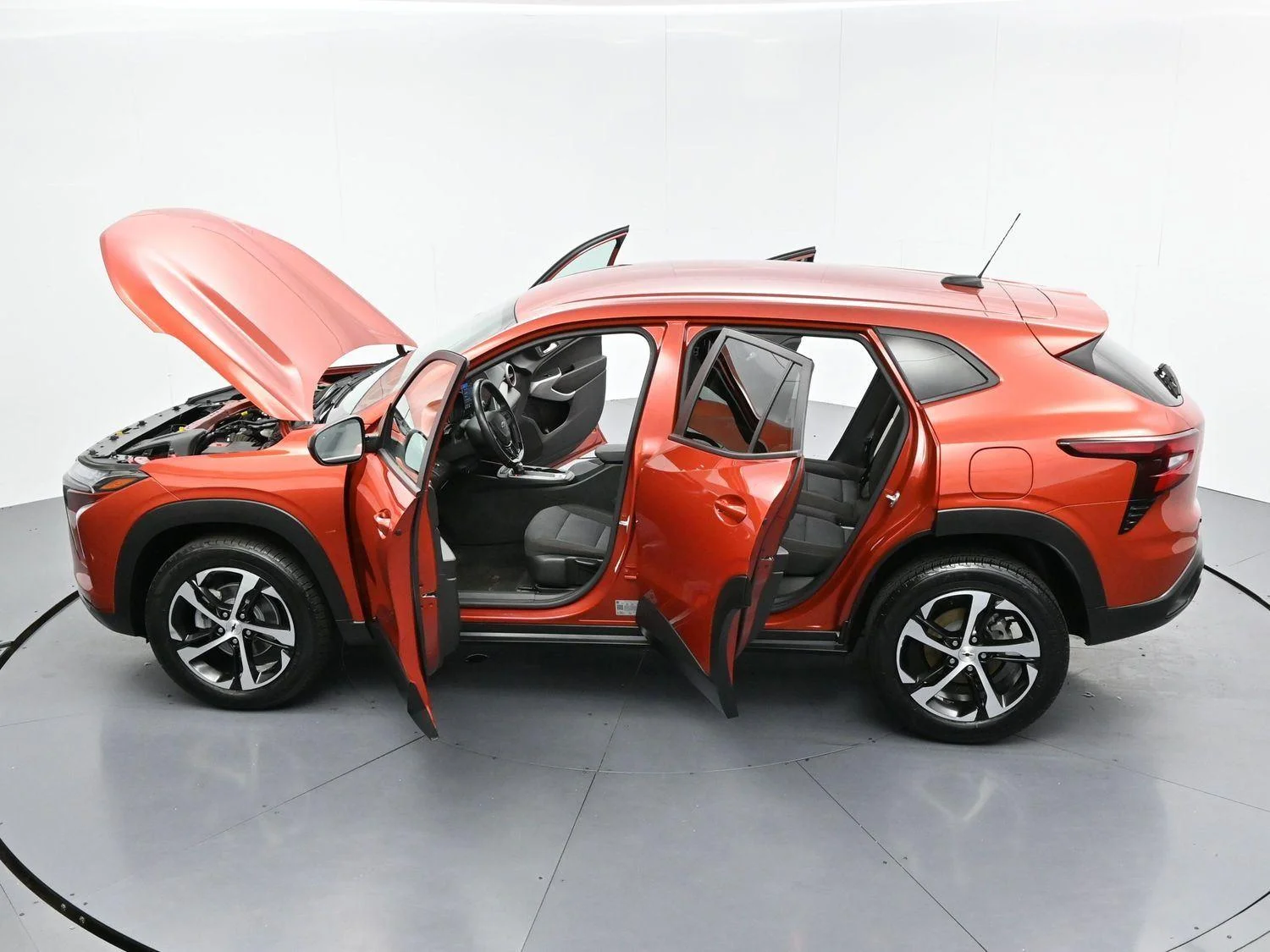 Used 2024 Cayenne Orange Metallic Chevrolet 1RS image 37