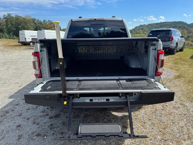 Used 2023 White Ford Raptor image 7