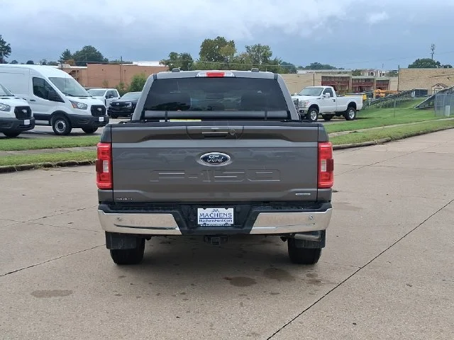 Used 2021 Gray Ford XLT image 4