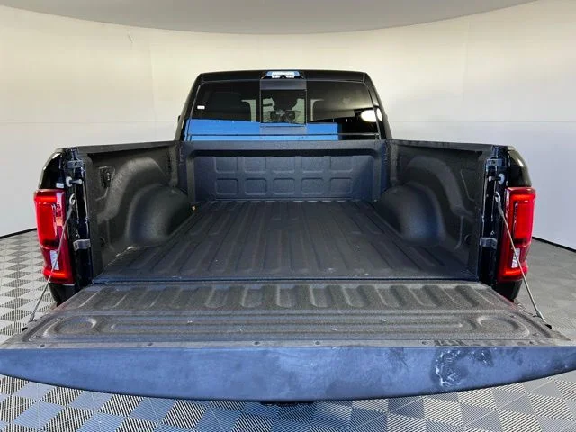New 2026 Diamond Black Crystal Pearl-Coat Exterior Paint RAM Laramie image 37