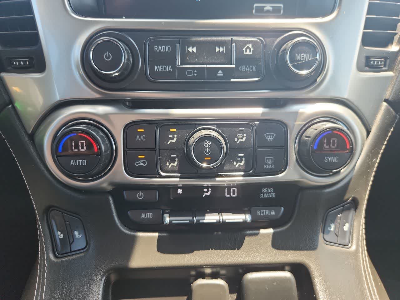 Used 2020 Blue Velvet Metallic Chevrolet LT image 21
