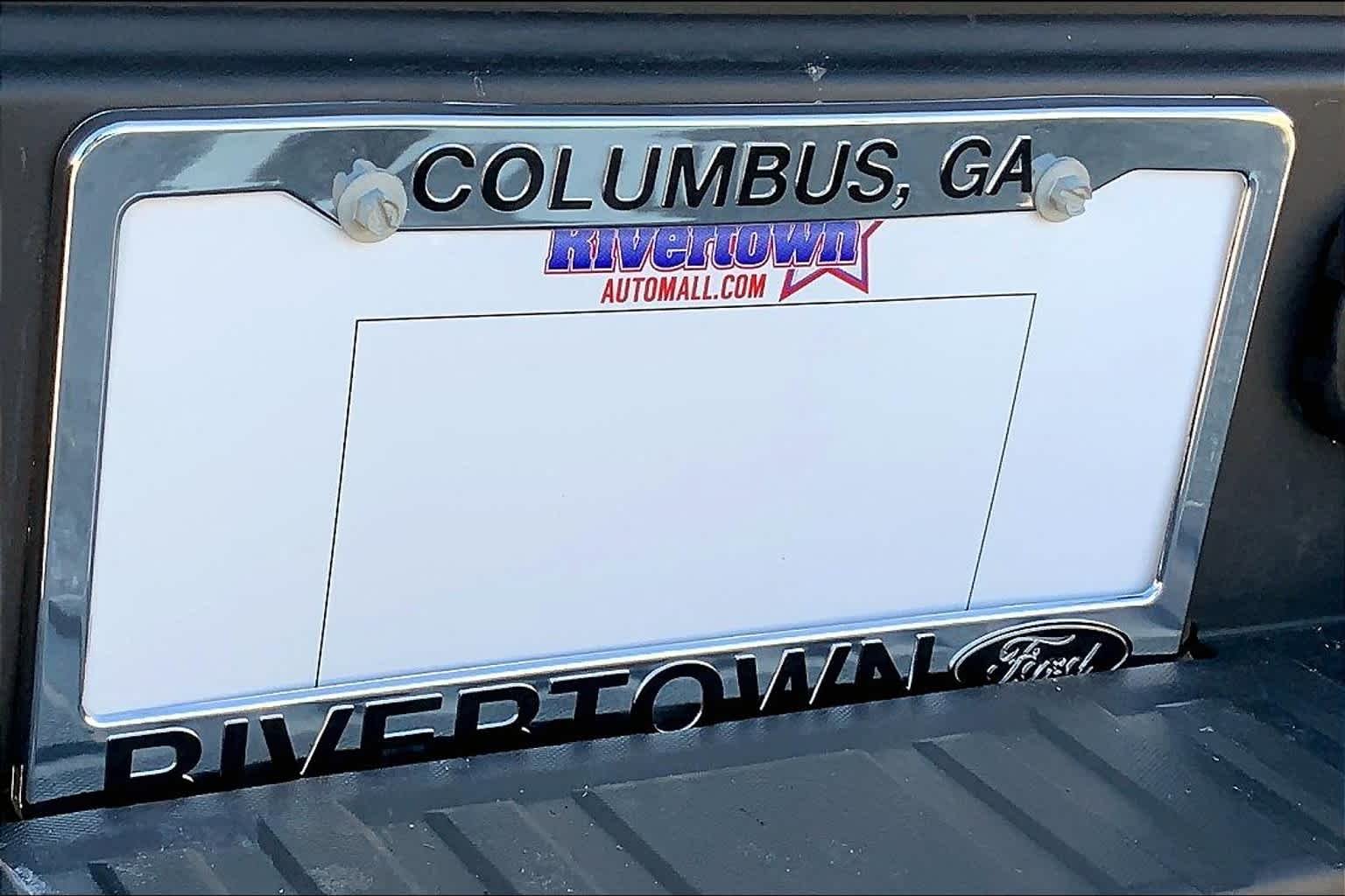 Used 2018 Summit White GMC 2WD image 9