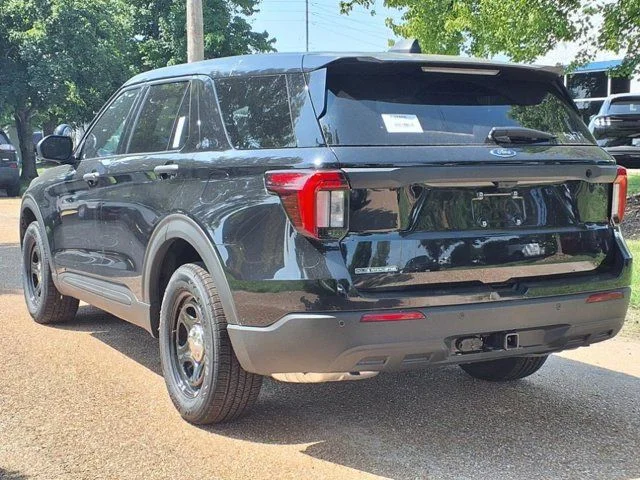 New 2025 Black Ford Base image 3