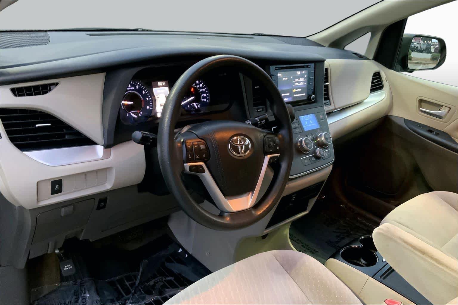 Used 2018 Midnight Black Metallic Toyota LE Auto Access Seat image 15