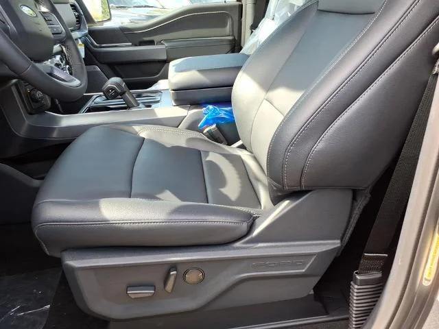 New 2026 Carbonized Gray Metallic Ford XLT image 10