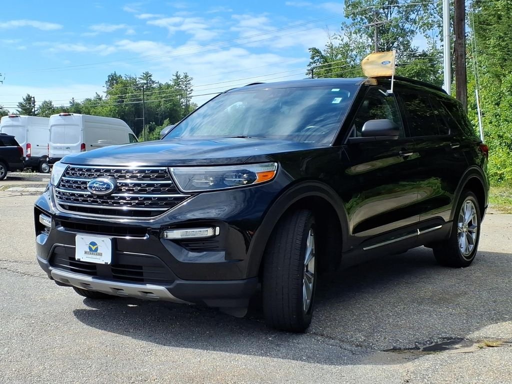 Certified Used 2023 Black Metallic Ford XLT image 7