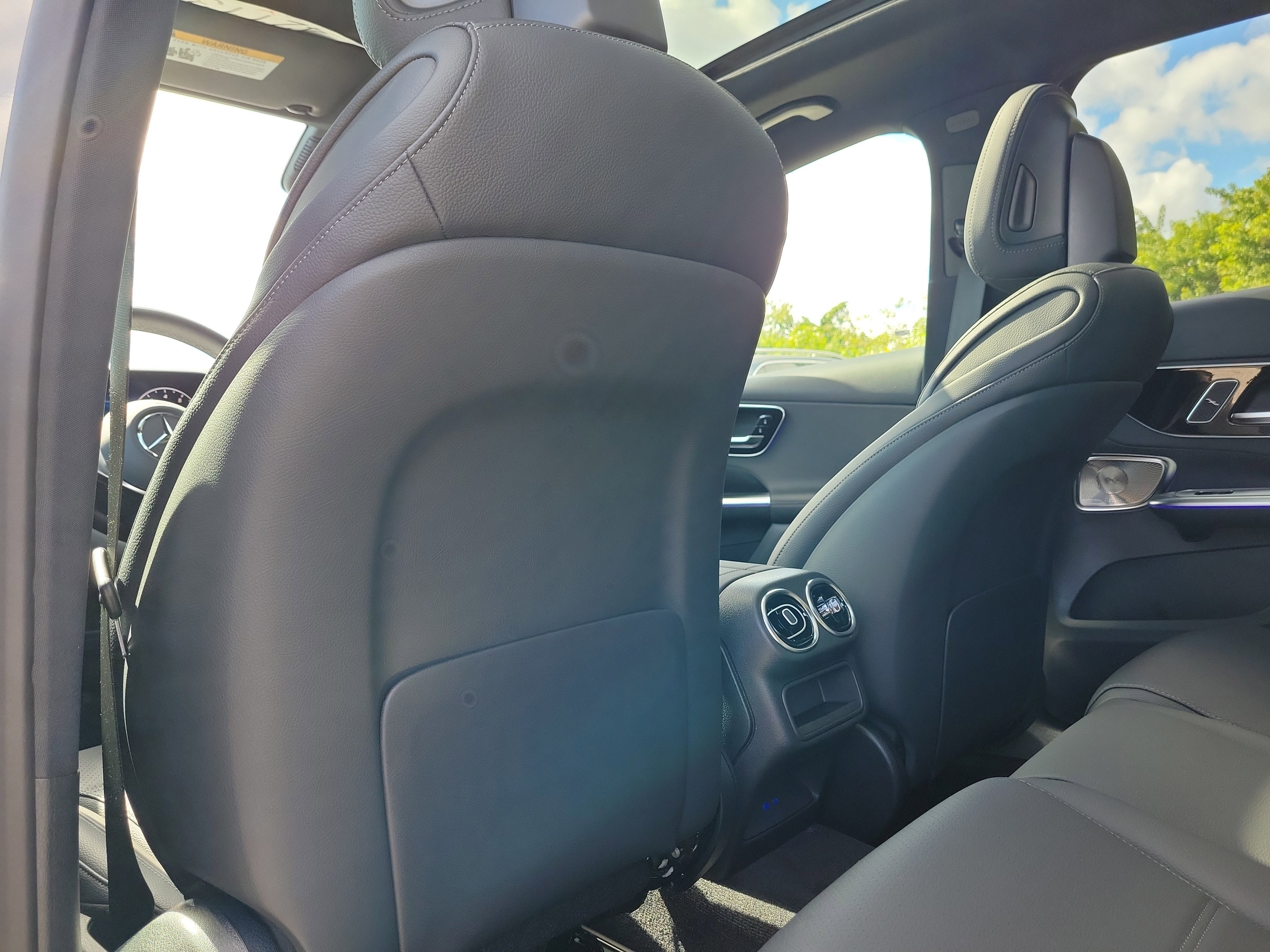 New 2026 MANUFAKTUR Alpine Grey Mercedes-Benz GLC 300 image 12