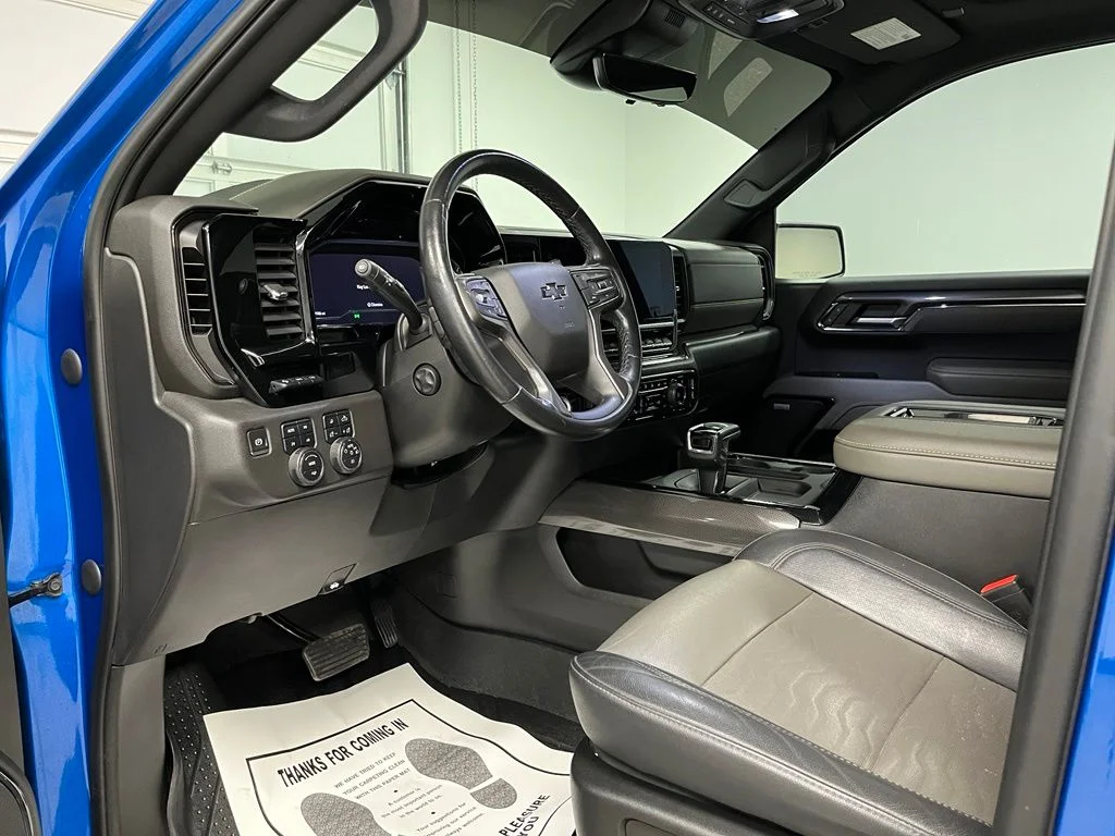 Used 2022 Blue Chevrolet ZR2 image 17