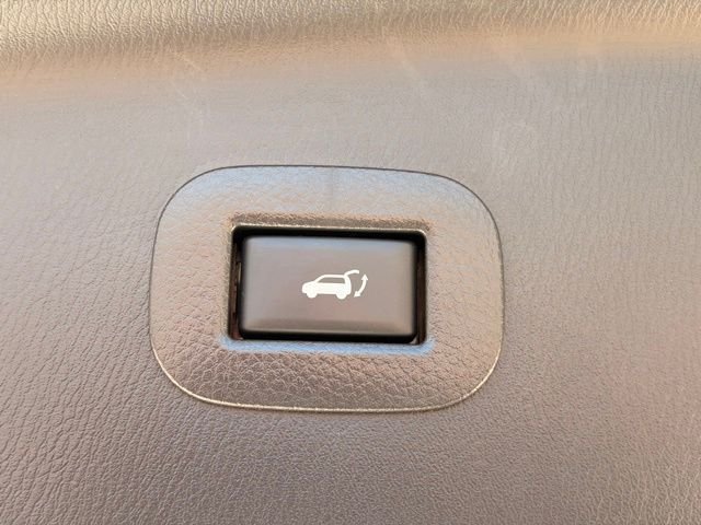 Used 2024 Moonstone INFINITI Sensory image 24