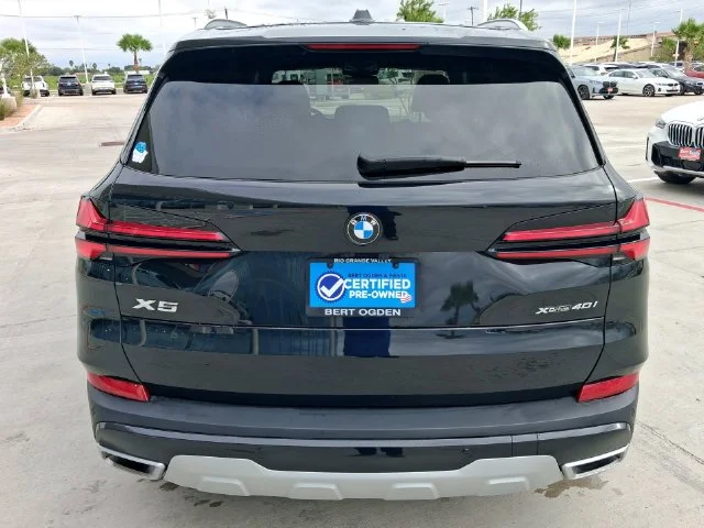 Used 2026 Black BMW xDrive40i image 6