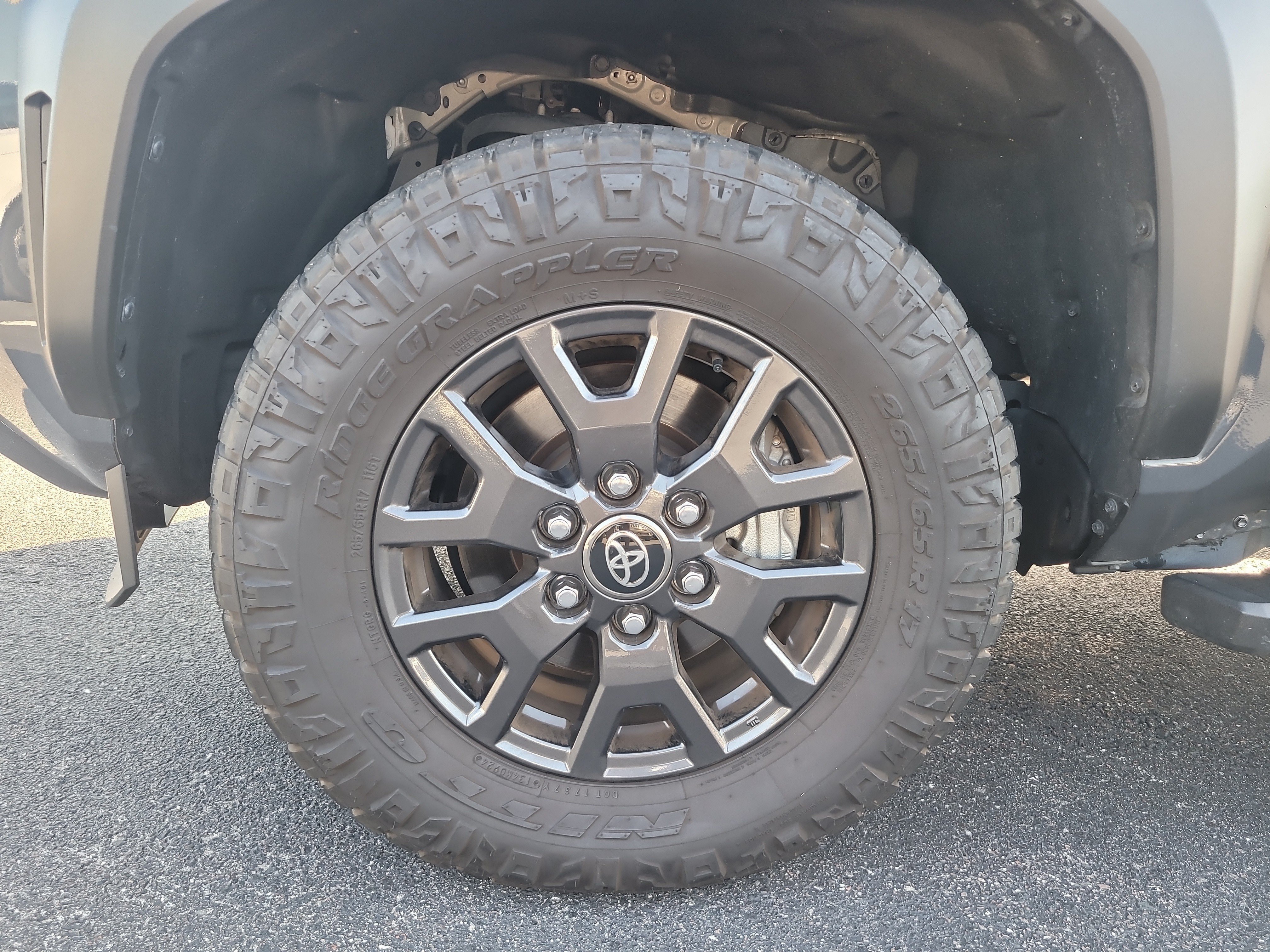 Used 2025 Underground Toyota SR5 image 9