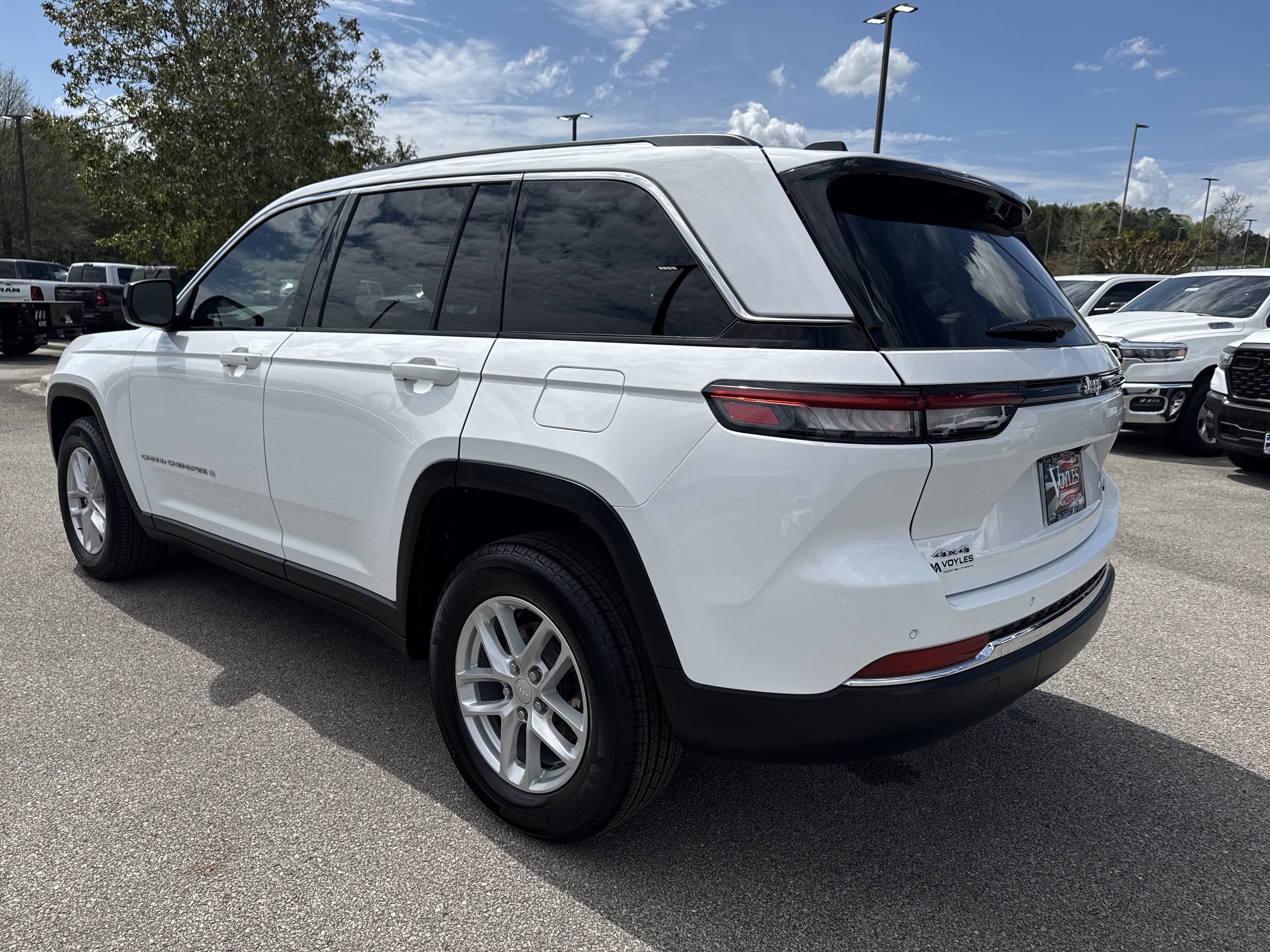 Used 2024 Bright White Clearcoat Jeep Laredo X image 5