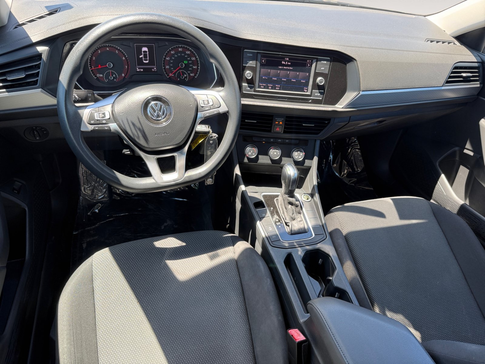 Used 2019 Platinum Gray Metallic Volkswagen 1.4T S image 15