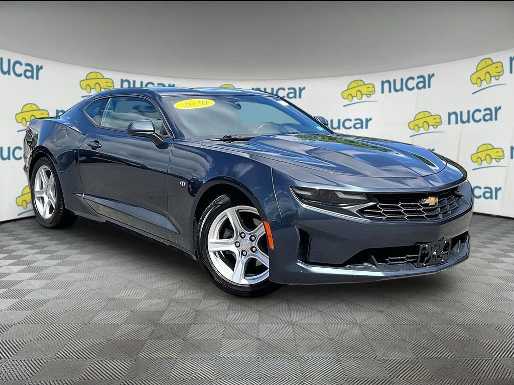 Used 2020 Gray Chevrolet 1LT image 1