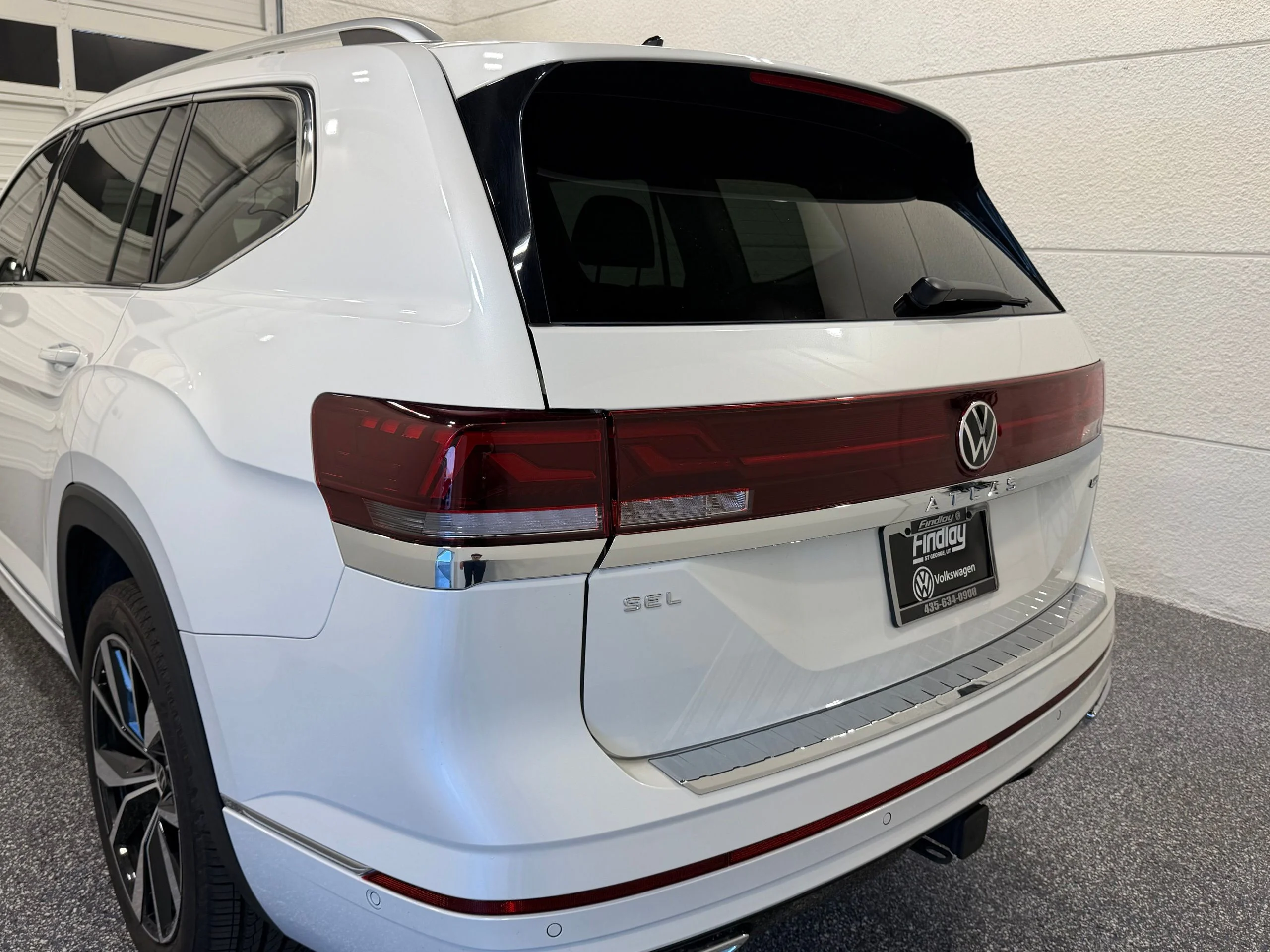 2025 Volkswagen Atlas SEL Premium R-Line - Photo 16