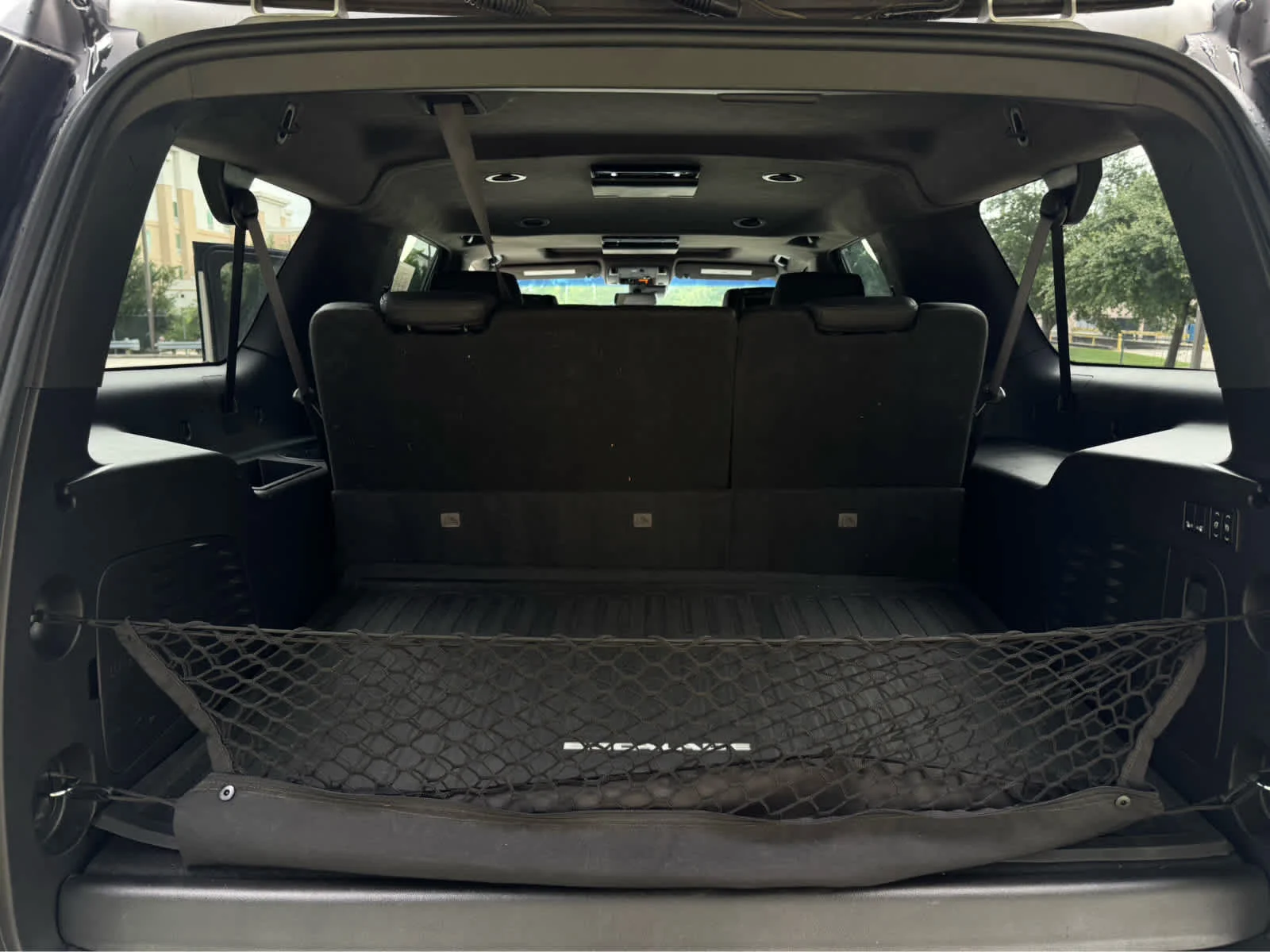 Used 2019 Radiant Silver Metallic Cadillac Platinum image 27