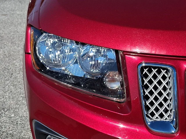 Used 2016 Red Jeep High Altitude image 9