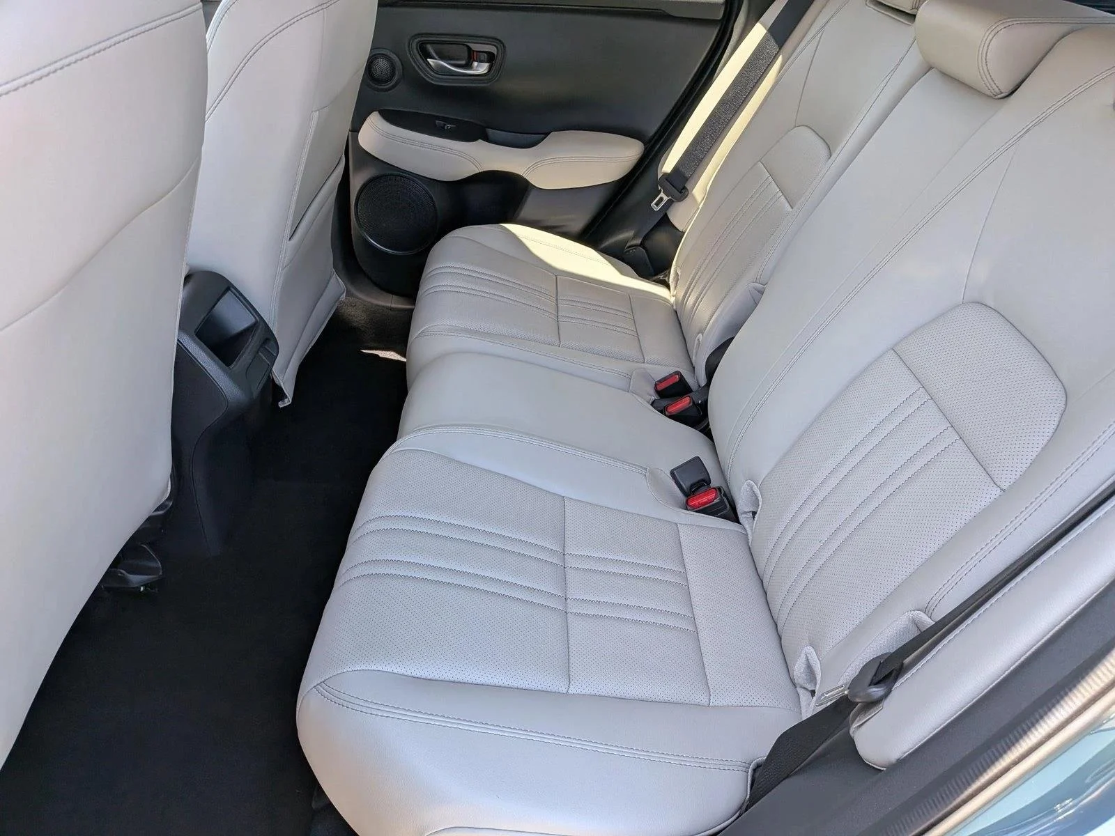 Used 2024 Blue Honda EX-L image 17