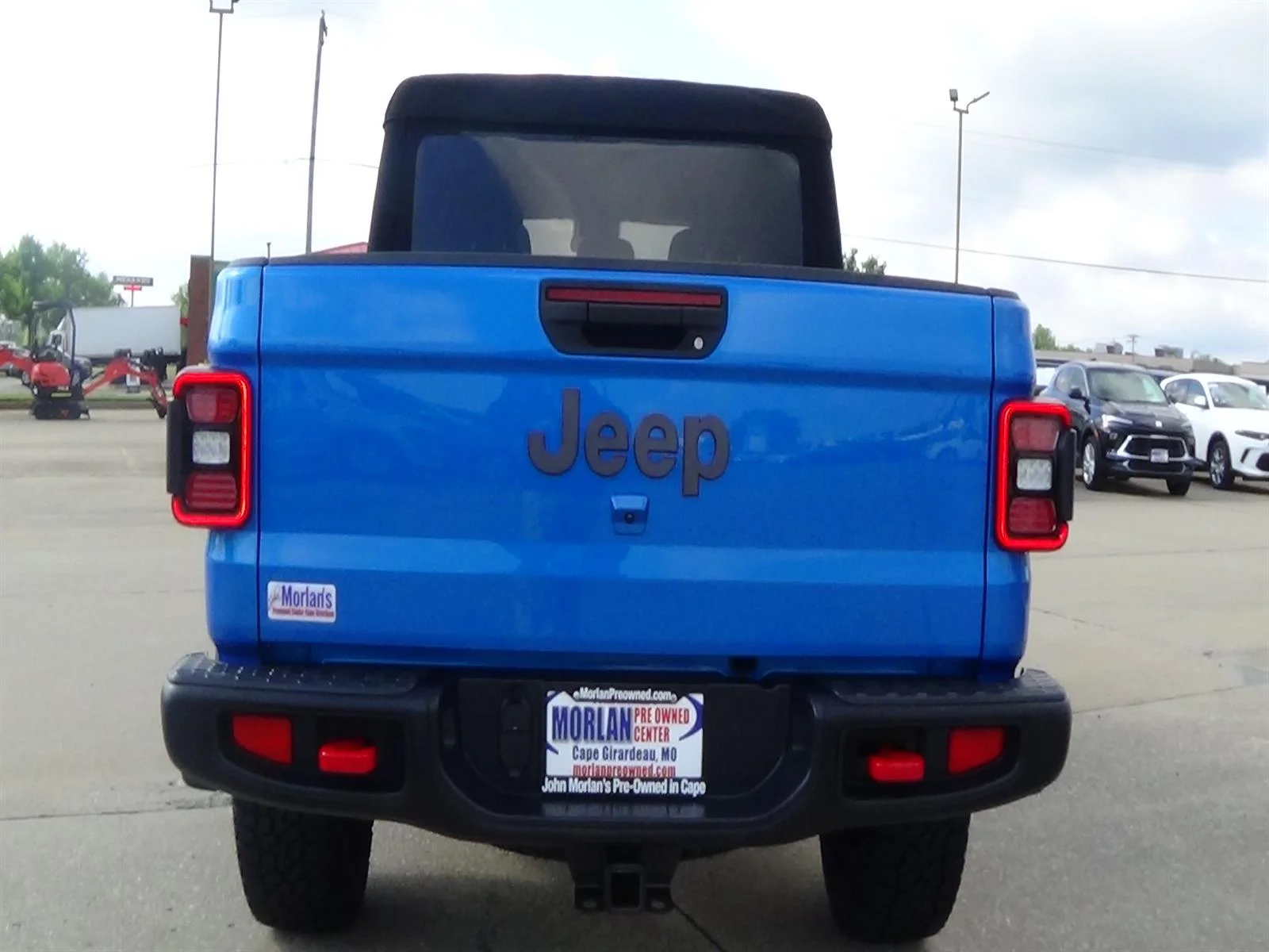Used 2024 Hydro Blue Pearl Coat (pbj) Jeep Rubicon image 7