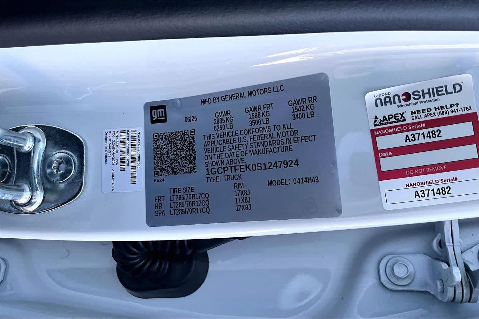 2025 Chevrolet Colorado ZR2 - Photo 34