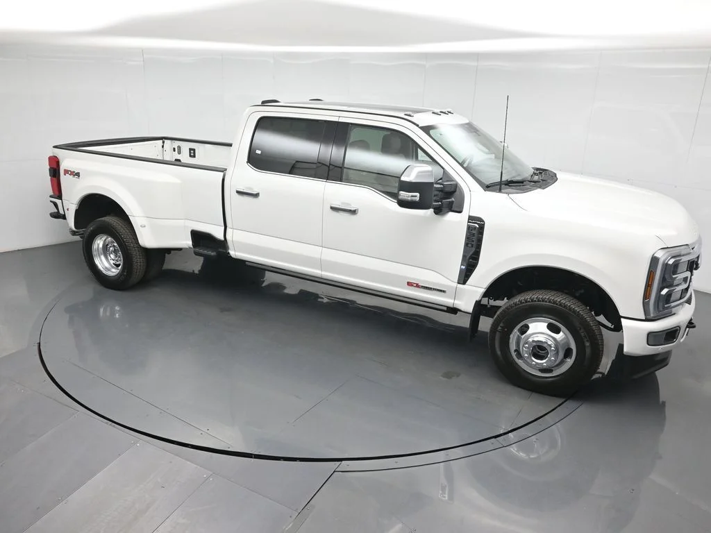New 2026 White Ford Platinum image 36
