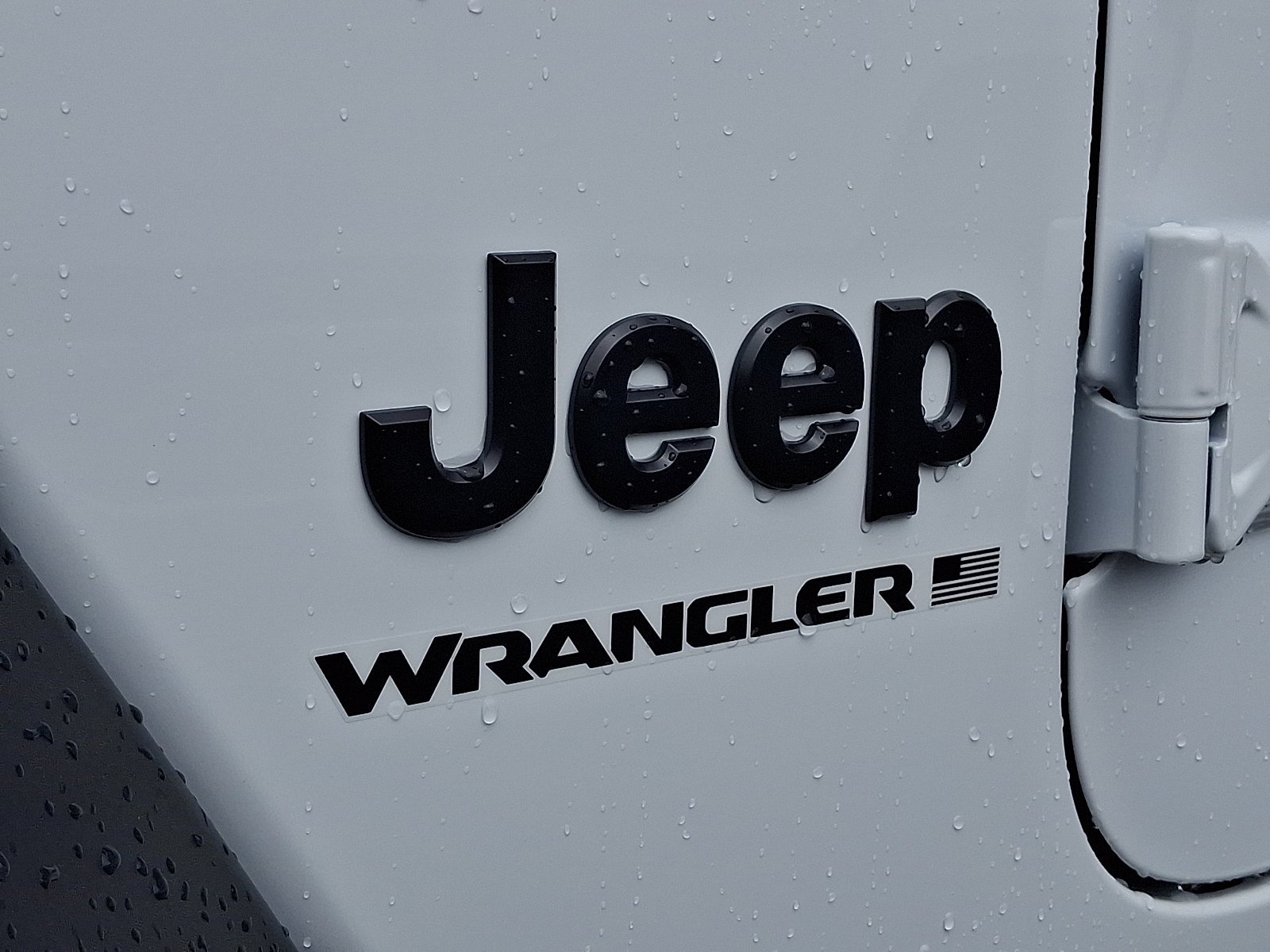New 2026 Bright White Clear-Coat Exterior Paint Jeep Sport S image 17