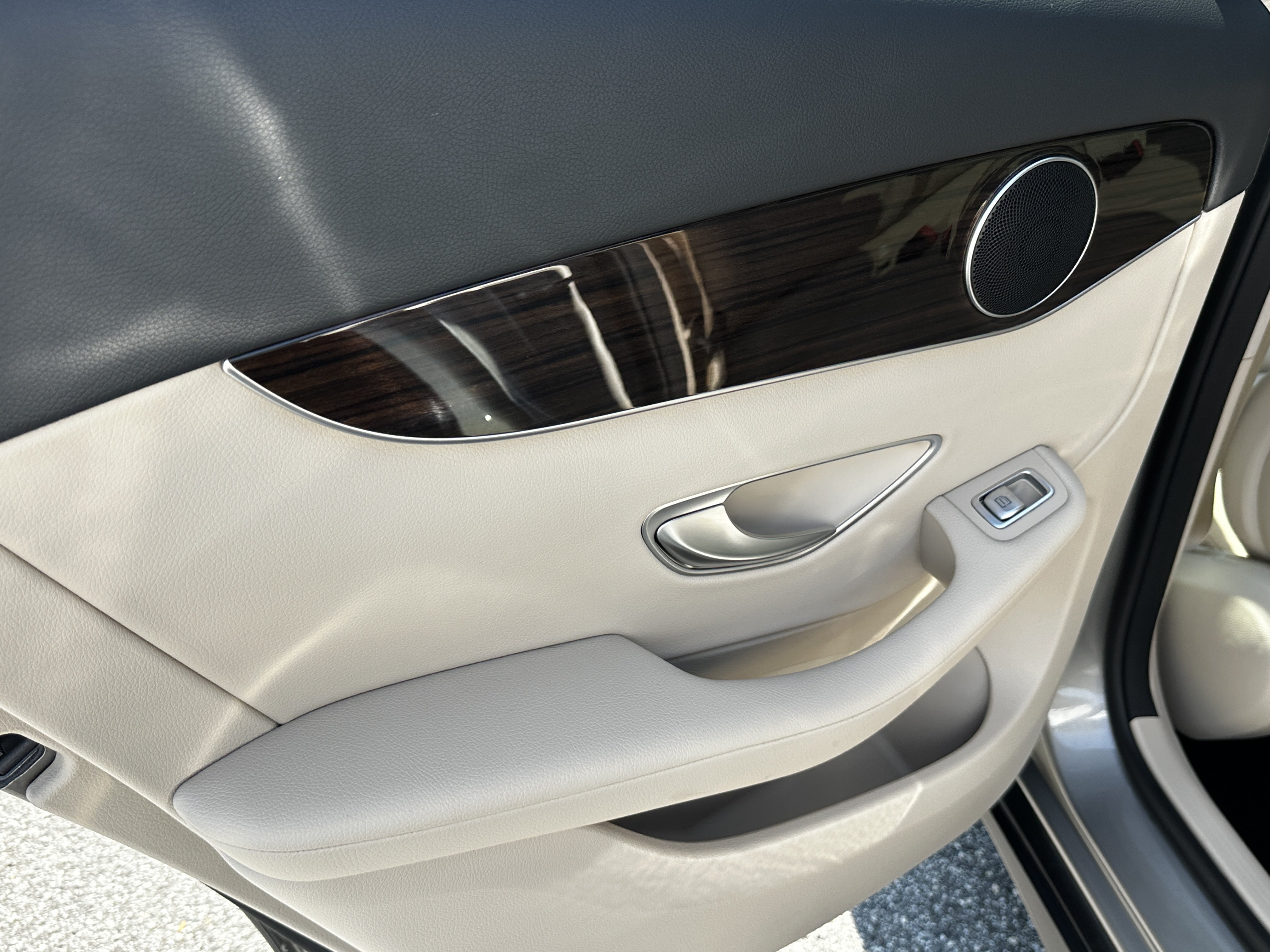 Certified Used 2021 Silver Mercedes-Benz GLC 300 image 25