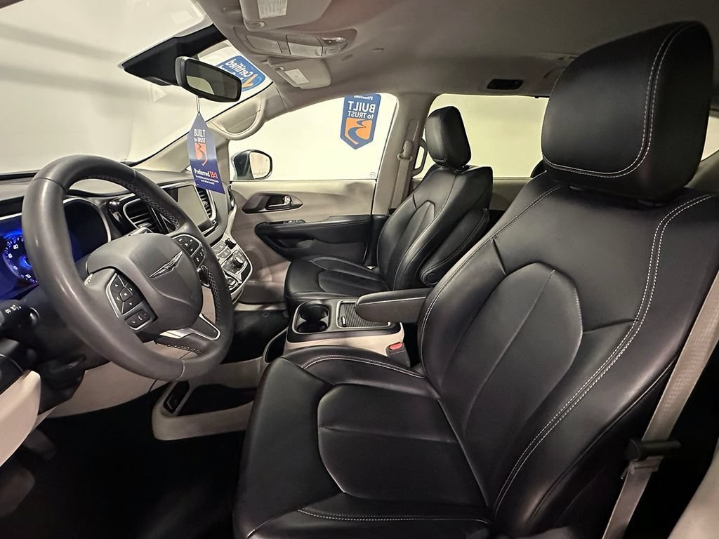 Used 2023 Gray Chrysler Touring L image 23