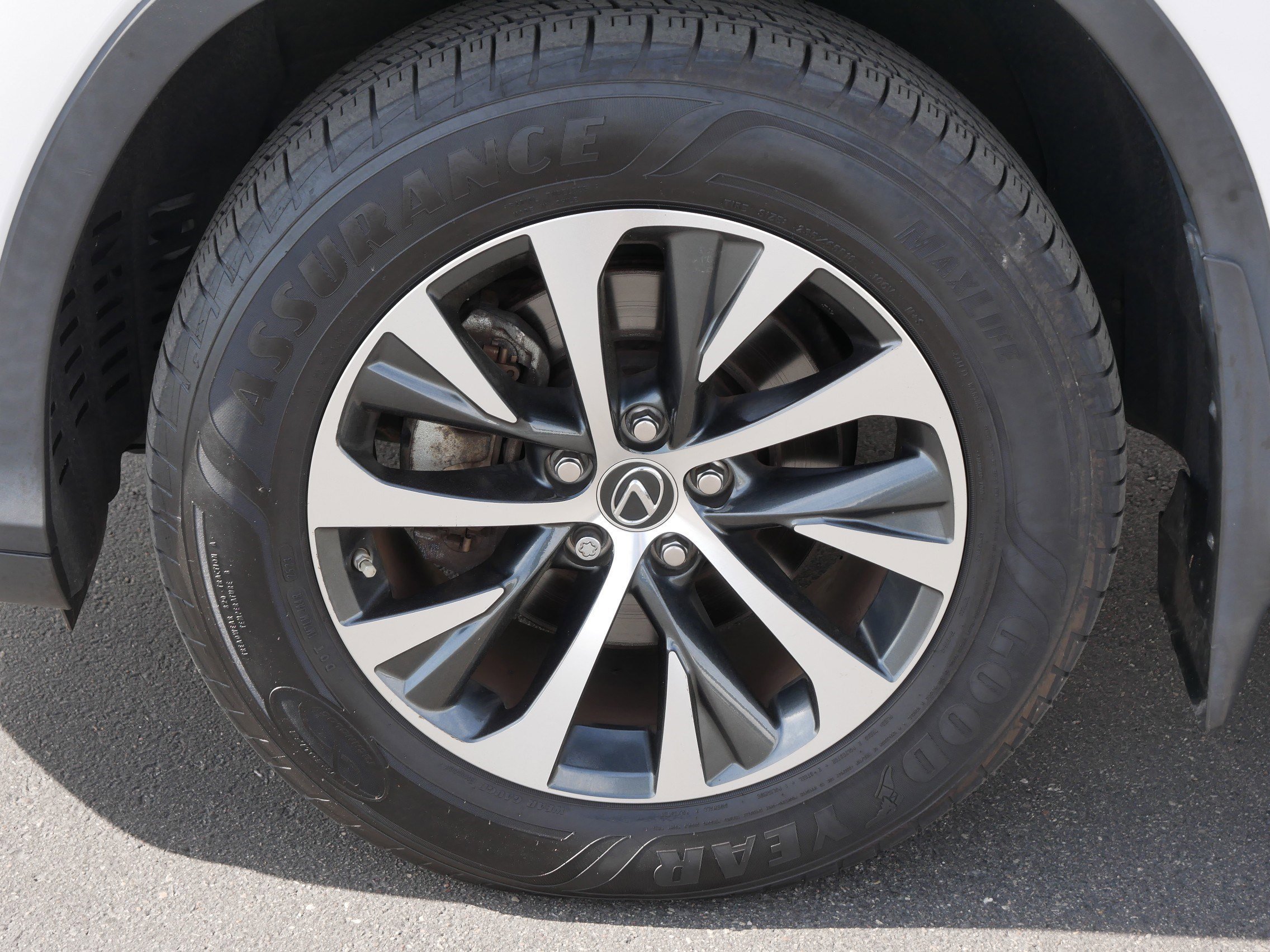 Used 2021 Eminent White Pearl Lexus RX 450h image 15