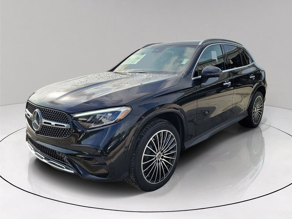 New 2026 Black Mercedes-Benz GLC 300 image 3