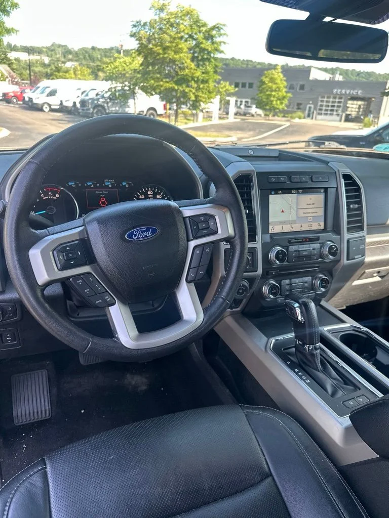 Used 2018 Magnetic Ford Lariat image 15